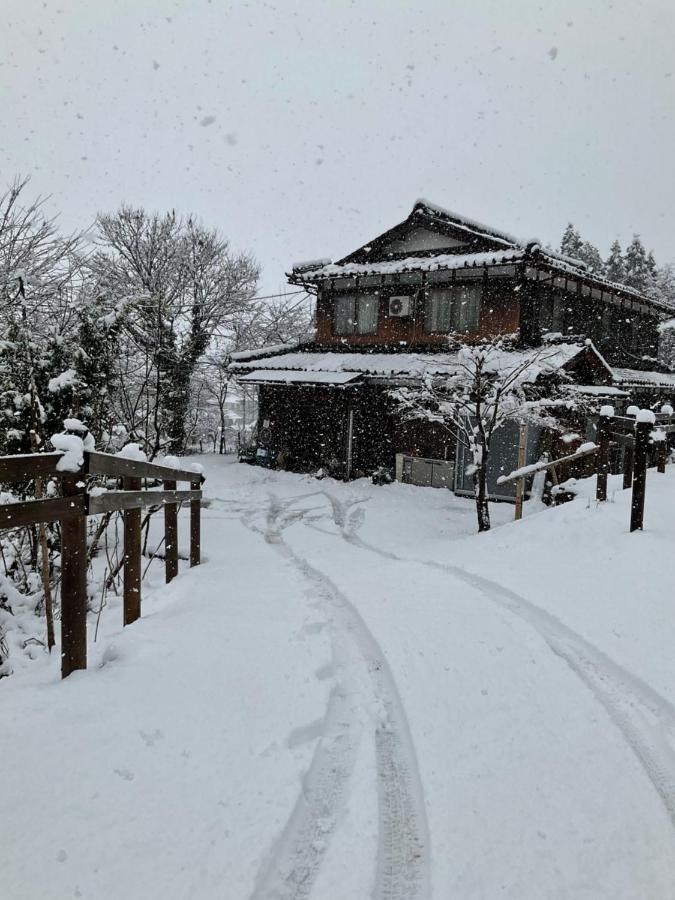 余呉の里山-ランプの宿-さくら 长滨 外观 照片